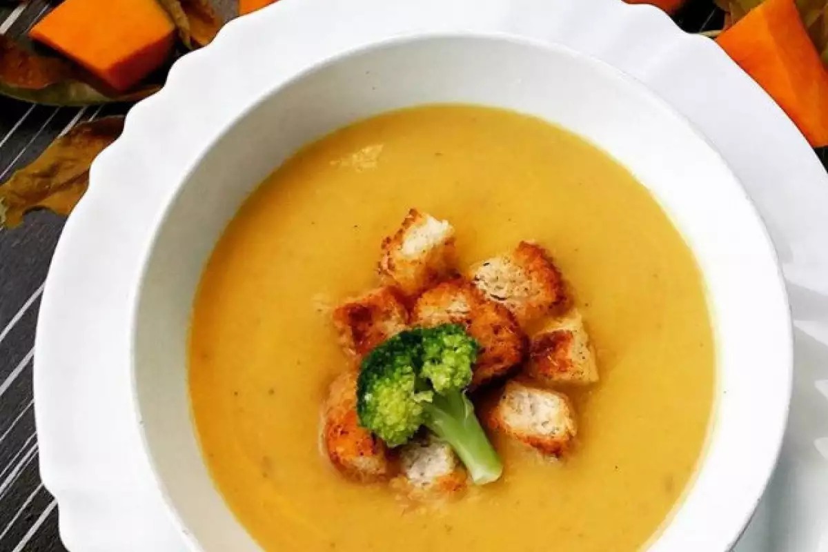 BROCCOLI PUMPKIN SOUP