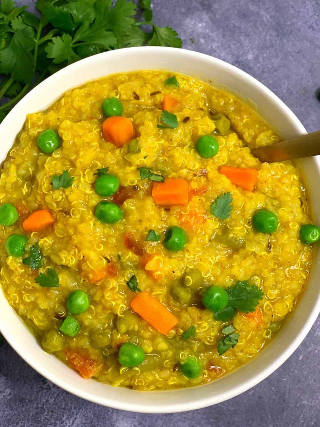 VEGETABLE MOONG DAL KHICHDI