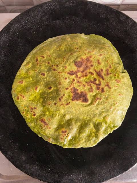 Sattu Palak roti
