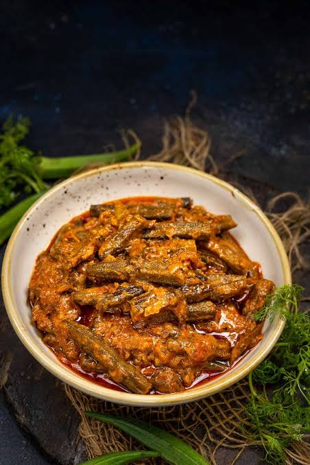 Achari Bhindi curry