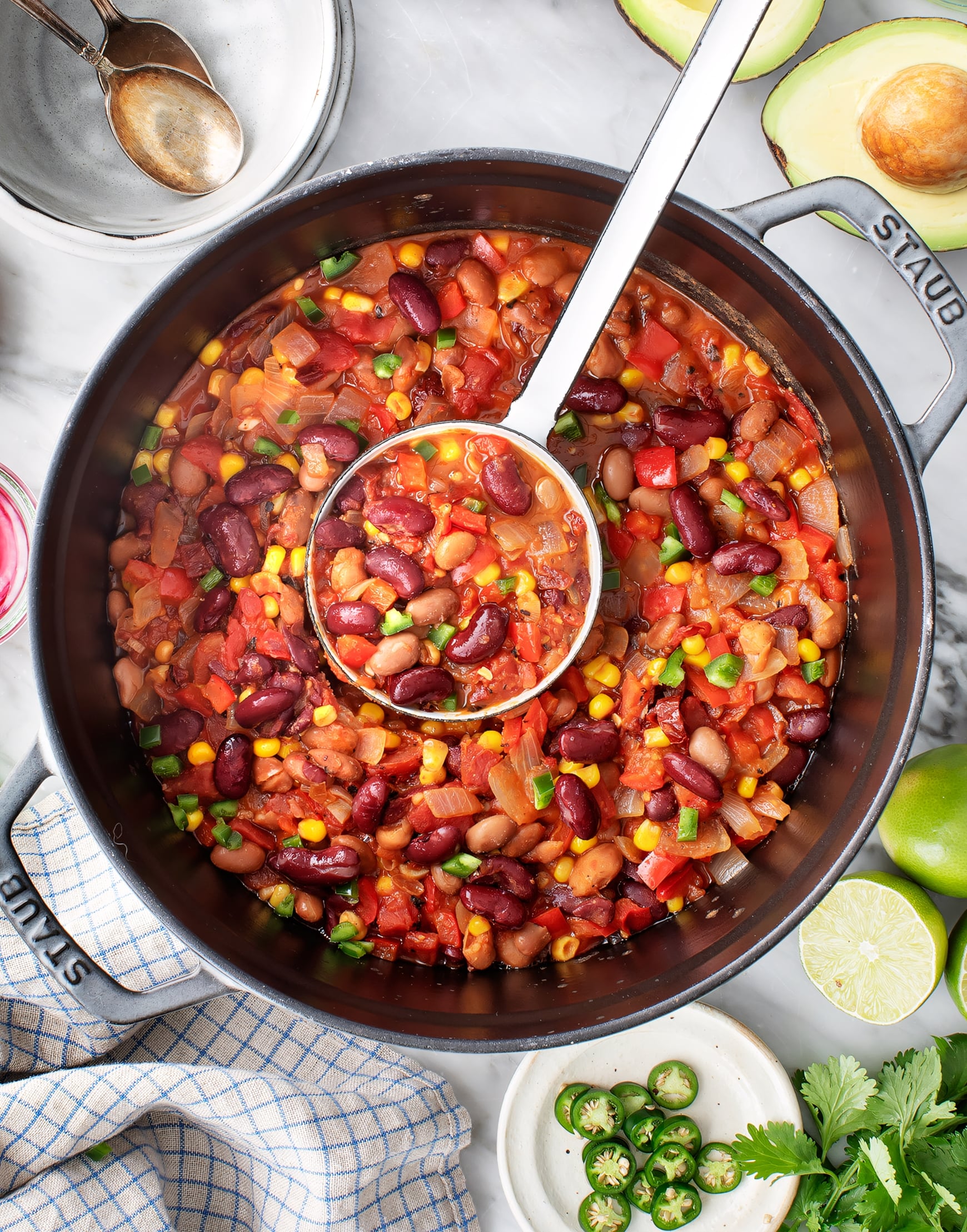 Boiled red kidney beans with veggies