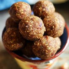 Makhana Date Ladoo (no sugar)