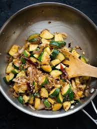 Zucchini stir fry