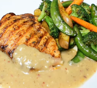 CHICKEN BREAST WITH GRILLED VEGGIES