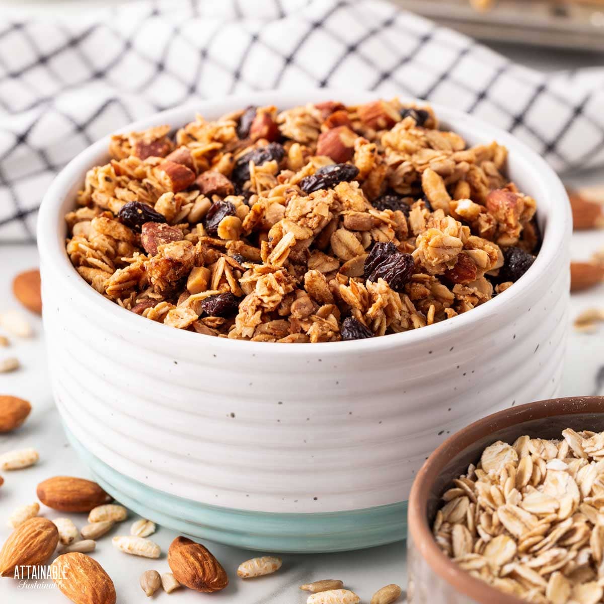 HOMEMADE HEALTHY GRANOLA