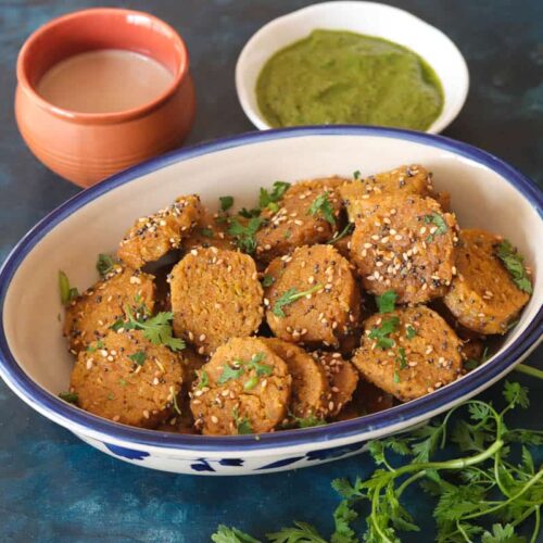 STEAMED DUDHI MUTHIYA