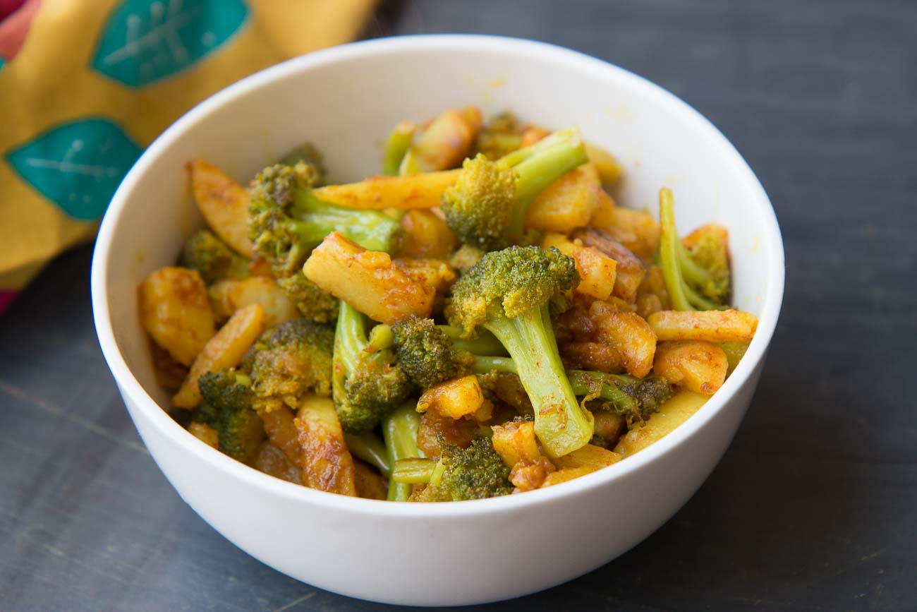 BROCCOLI AND ALOO PORIYAL